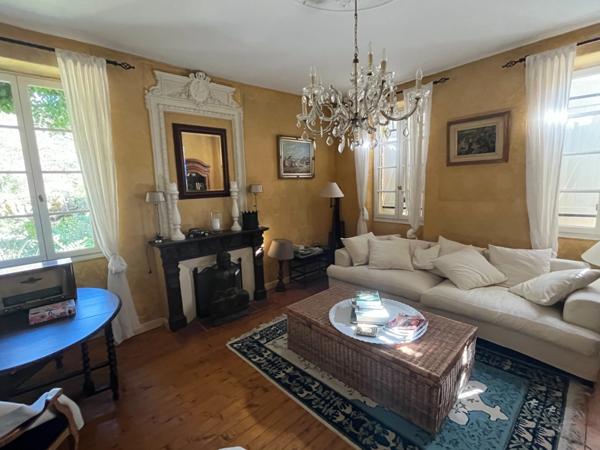 Dpt Gers (32), à vendre NOGARO proche, TRES ELEGANTE PROPRIETE RURALE sur 4.5 hectares, MAISON de MAITRE, GITE, deux piscines neuves, parc séculaire, SANS NUISANCE