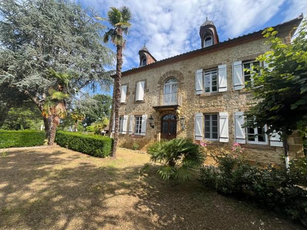 Dpt Gers (32), à vendre NOGARO proche, TRES ELEGANTE PROPRIETE RURALE sur 4.5 hectares, MAISON de MAITRE, GITE, deux piscines neuves, parc séculaire, SANS NUISANCE