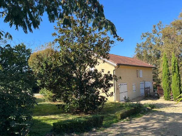 Dpt Gers (32), à vendre NOGARO proche, TRES ELEGANTE PROPRIETE RURALE sur 4.5 hectares, MAISON de MAITRE, GITE, deux piscines neuves, parc séculaire, SANS NUISANCE