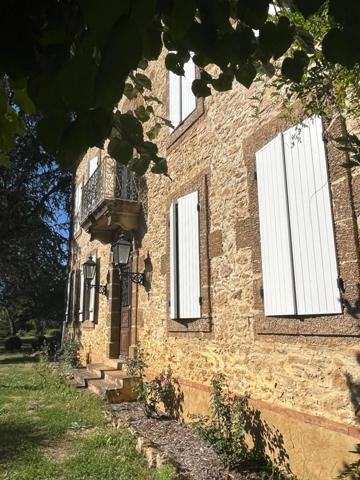 Dpt Gers (32), à vendre NOGARO proche, TRES ELEGANTE PROPRIETE RURALE sur 4.5 hectares, MAISON de MAITRE, GITE, deux piscines neuves, parc séculaire, SANS NUISANCE