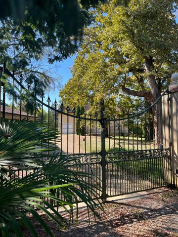 Dpt Gers (32), à vendre NOGARO proche, TRES ELEGANTE PROPRIETE RURALE sur 4.5 hectares, MAISON de MAITRE, GITE, deux piscines neuves, parc séculaire, SANS NUISANCE