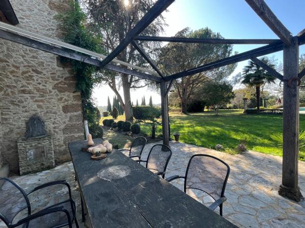 Dpt Gers (32), à vendre NOGARO proche, TRES ELEGANTE PROPRIETE RURALE sur 4.5 hectares, MAISON de MAITRE, GITE, deux piscines neuves, parc séculaire, SANS NUISANCE