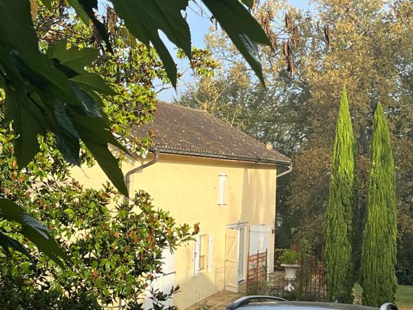 Dpt Gers (32), à vendre NOGARO proche, TRES ELEGANTE PROPRIETE RURALE sur 4.5 hectares, MAISON de MAITRE, GITE, deux piscines neuves, parc séculaire, SANS NUISANCE