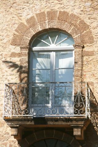 Dpt Gers (32), à vendre NOGARO proche, TRES ELEGANTE PROPRIETE RURALE sur 4.5 hectares, MAISON de MAITRE, GITE, deux piscines neuves, parc séculaire, SANS NUISANCE