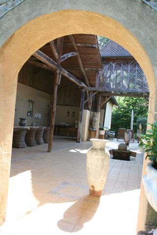 Dpt Gers (32), à vendre NOGARO proche, TRES ELEGANTE PROPRIETE RURALE sur 4.5 hectares, MAISON de MAITRE, GITE, deux piscines neuves, parc séculaire, SANS NUISANCE