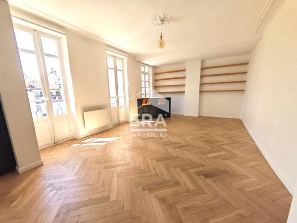 Appartement 4 pièces 94m2 - Marseille 13005 - Camas