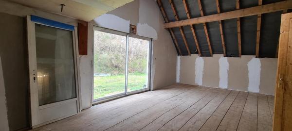 À Vendre Maison Divisible en 3 Logements