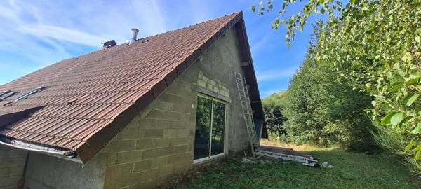 À Vendre Maison Divisible en 3 Logements