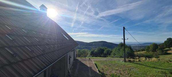À Vendre Maison Divisible en 3 Logements