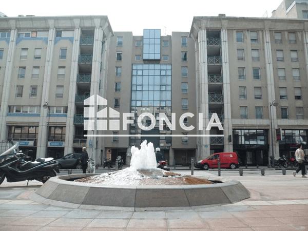 Location Appartement 2 pièces 49.3 m² - 4 SQUARE DES FRERES AMBROGIANI Marseille 13008