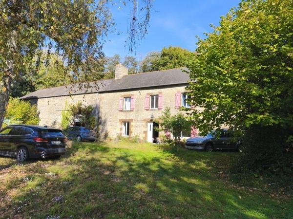 Maison située dans le bourg de Roz-sur-Couesnon