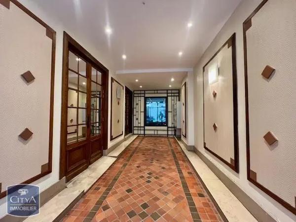 Appartement à louer 1 pièce 42.29m² Paris 17e Arrondissement (75017)