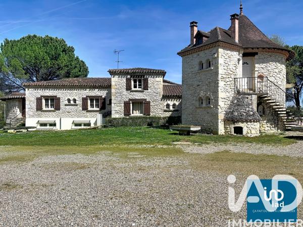 Maison à vendre 10 pièces 285 m² Ayguetinte