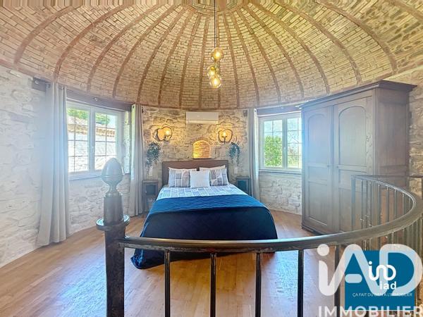 Maison à vendre 10 pièces 285 m² Ayguetinte