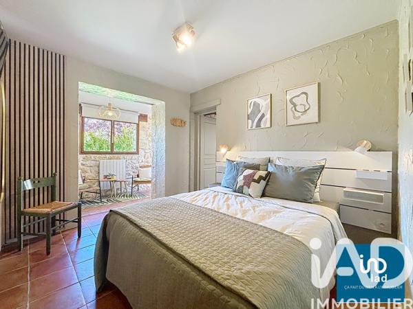 Maison à vendre 10 pièces 285 m² Ayguetinte