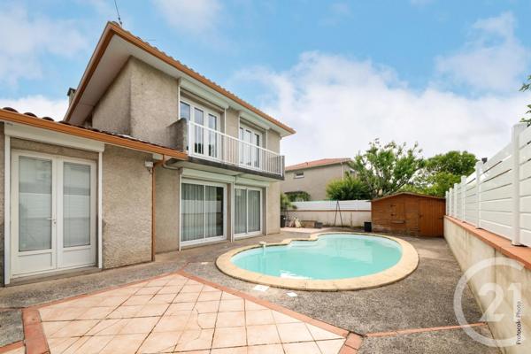 Maison à vendre  6 pièces - 136,53 m 2   CASTELGINEST  - 31