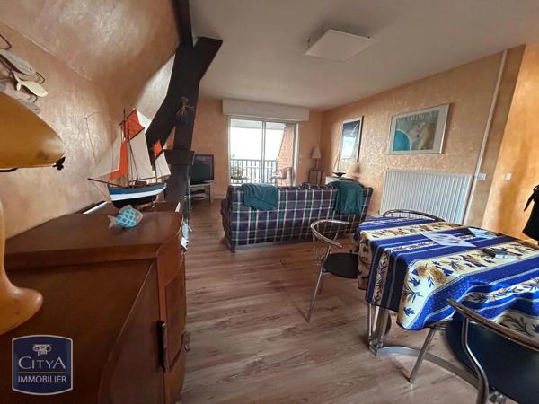 Appartement à louer 2 pièces 63.36m² Benerville-sur-Mer (14910)