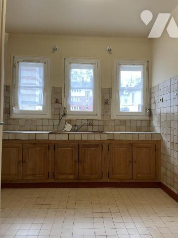 CHALONS EN CHAMPAGNE (51000) Appartement de type 3 d'environ 58m² 