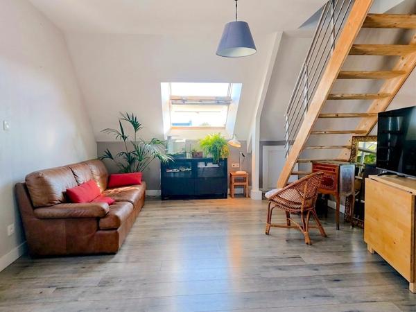 Appartement 2 pièces – 45 m² environ à Vannes (ref : 100886-AV)