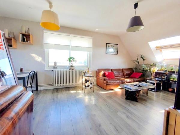 Appartement 2 pièces – 45 m² environ à Vannes (ref : 100886-AV)