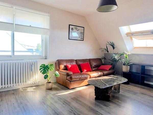 Appartement 2 pièces – 45 m² environ à Vannes (ref : 100886-AV)