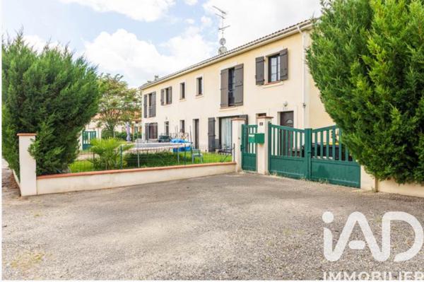 Maison à vendre 5 pièces 118 m² Saint-Hilaire-de-Lusignan
