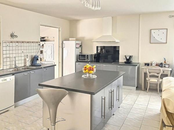 Maison individuelle 6 pièces 3 chambres 130 m2 Thoard (04380)