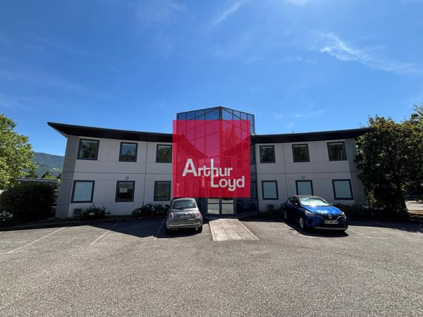 Bureaux à louer à Montbonnot-Saint-Martin parking privatif inclus