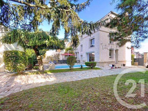 Maison à vendre  8 pièces - 198 m2 COMPIEGNE - 60