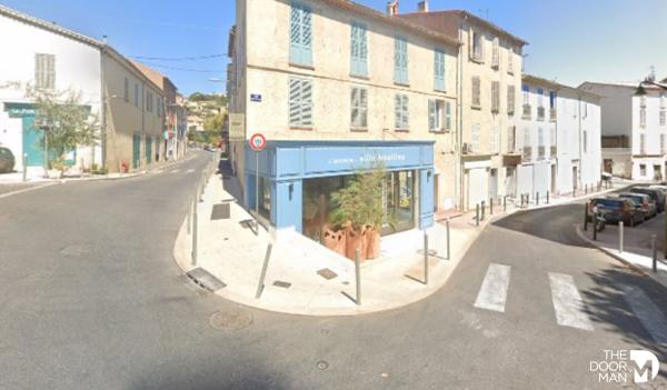 Locaux commerciaux - À vendre - 40 m² - HYERES | The Door Man