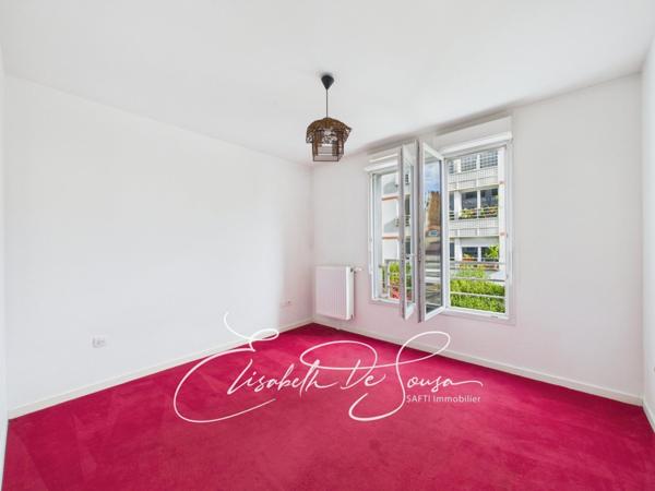 3 pièces immeuble récent aux portes de Paris