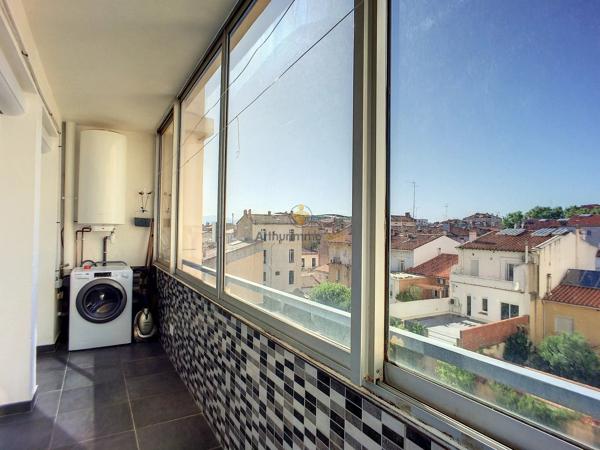 Location                                                      Appartement
                        
                     3 pièces                      63 m2                     à Perpignan