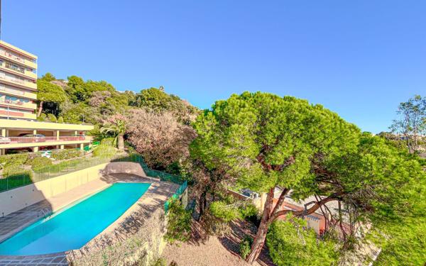 Appartement à vendre    5 pièces • 97,30 m2 Cagnes-sur-Mer