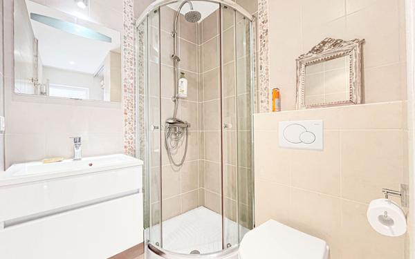 Appartement à vendre    5 pièces • 97,30 m2 Cagnes-sur-Mer