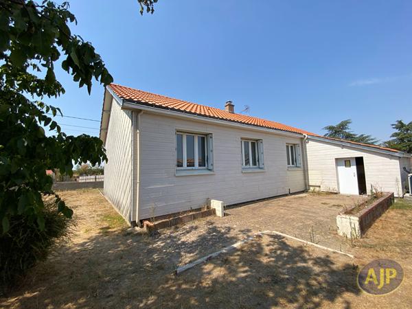 Maison à louer Boussay : 5 pièces, 73m² avec 3 chambre(s) à 900€ - AJP Immobilier Clisson