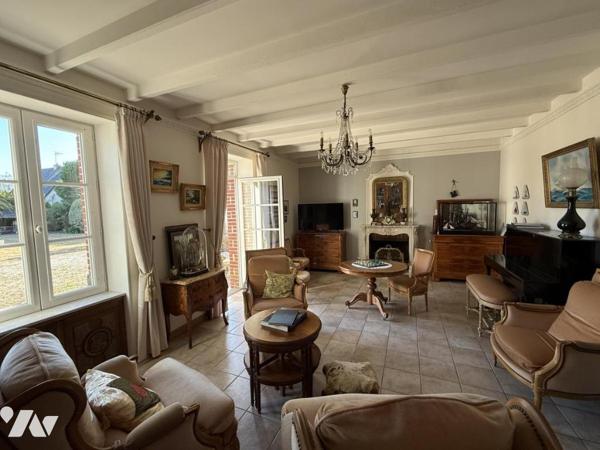 Demeure de caractère à Cancale-Maison en pierres 4 chambres + dependances+studio+garage