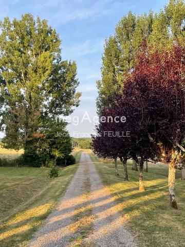 Maison à Eymet, 24500 - 10 pièces 400m²