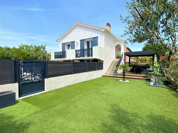 Appartement T3 de 71 m² dans une petite copropriété sans charges, à 350 mètres du centre du Pradet