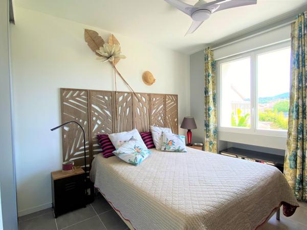 Appartement T3 de 71 m² dans une petite copropriété sans charges, à 350 mètres du centre du Pradet