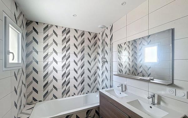 Maison à louer    4 pièces •  Tournon-sur-Rhône