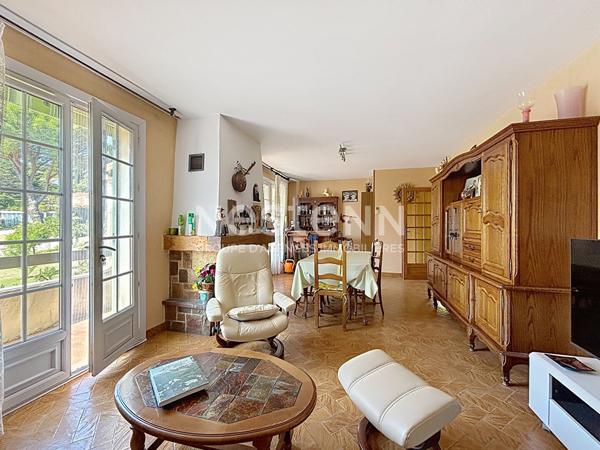 Bouc Bel Air - 4 pièce(s) - 84.75 m2 - secteur La salle, 1169m² de terrain, piscine, grand sous sol de 90m²