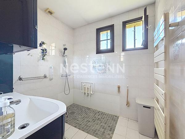 Bouc Bel Air - 4 pièce(s) - 84.75 m2 - secteur La salle, 1169m² de terrain, piscine, grand sous sol de 90m²