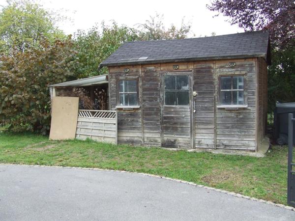 Grand pavillon de plain-pieds avec garage et piscine !