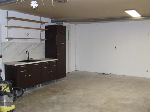 Grand pavillon de plain-pieds avec garage et piscine !