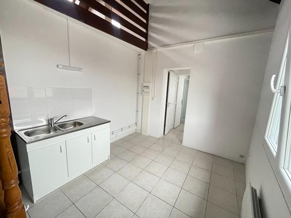 À louer : Appartement 2 pièces à Saint Quentin quartier d'Isle.