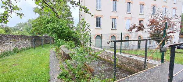 Charmant appartement 3 pièces à vendre à Étampes, proche RER C et écoles avec un parking, une cave et un grenier