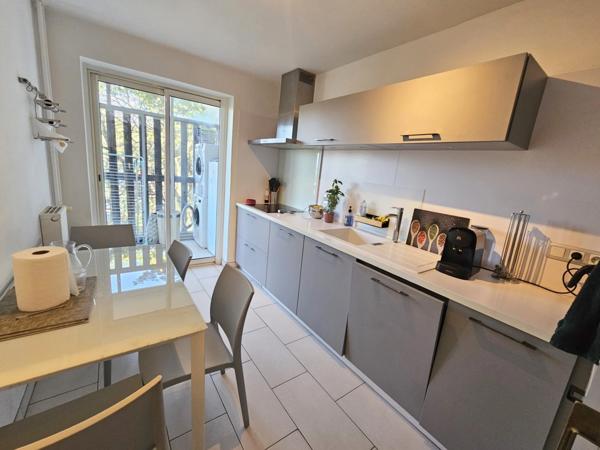 Appartement à Vendre 5 pièces MARSEILLE 10EME ARRONDISSEMENT