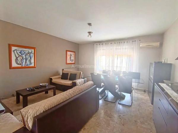 Vente                                                      Appartement
                        
                     3 pièces                      73 m2                     à Ajaccio