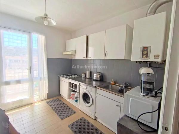 Vente                                                      Appartement
                        
                     3 pièces                      73 m2                     à Ajaccio