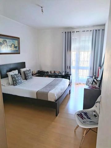 Vente                                                      Appartement
                        
                     3 pièces                      73 m2                     à Ajaccio